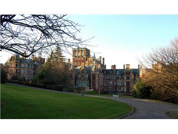 Edinburgh Napier University 龍比亞大學(xué)