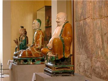 雙非學(xué)生去英國(guó)留學(xué)，這些大學(xué)不問(wèn)來(lái)處