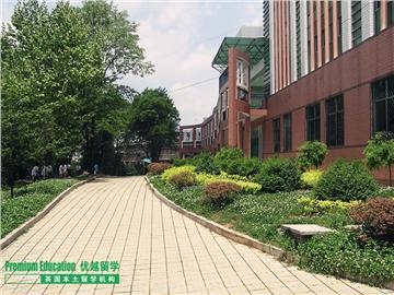 英國凱莉?qū)W院，一年學費多少錢