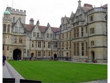 英國蘭卡斯特大學留學申請，管理專業(yè)對均分要求高嗎